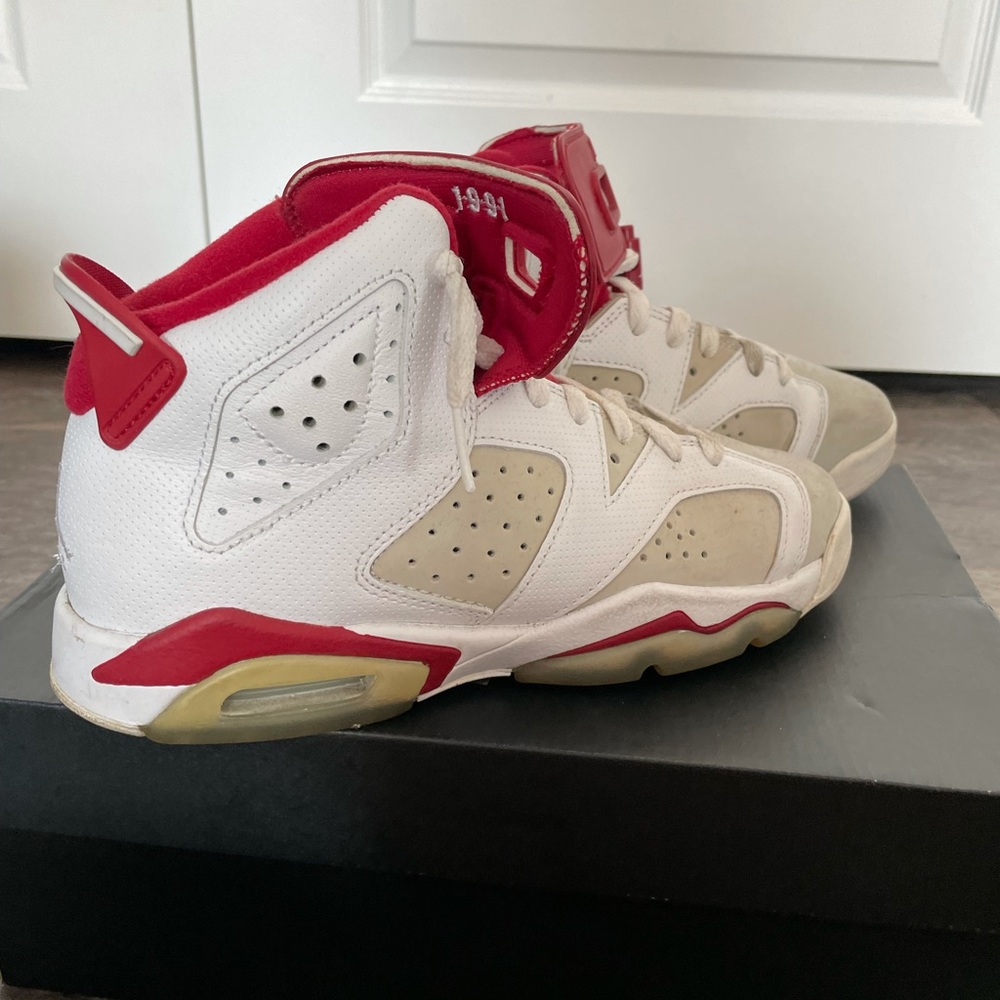 Air Jordan 6’s - Red/White